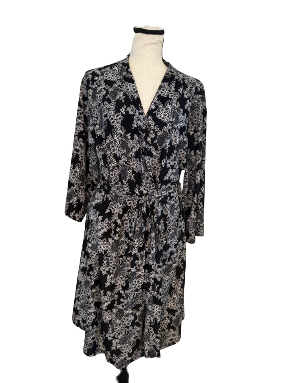 Rene Rofe Sleepwear Robe w/Belt Women’s Small Black Floral Printed Lounge Large